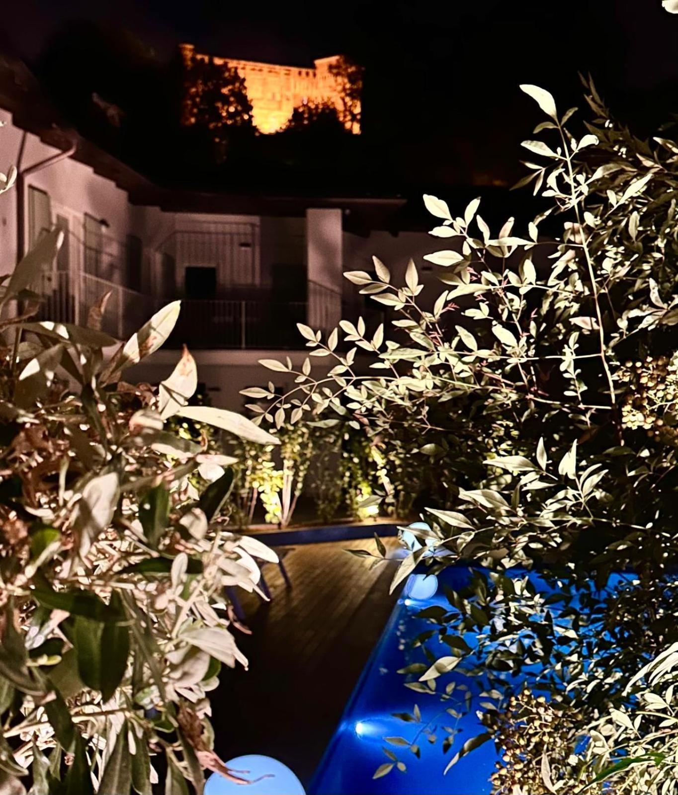 Dimora Roe Apartment Monticello d'Alba Bagian luar foto